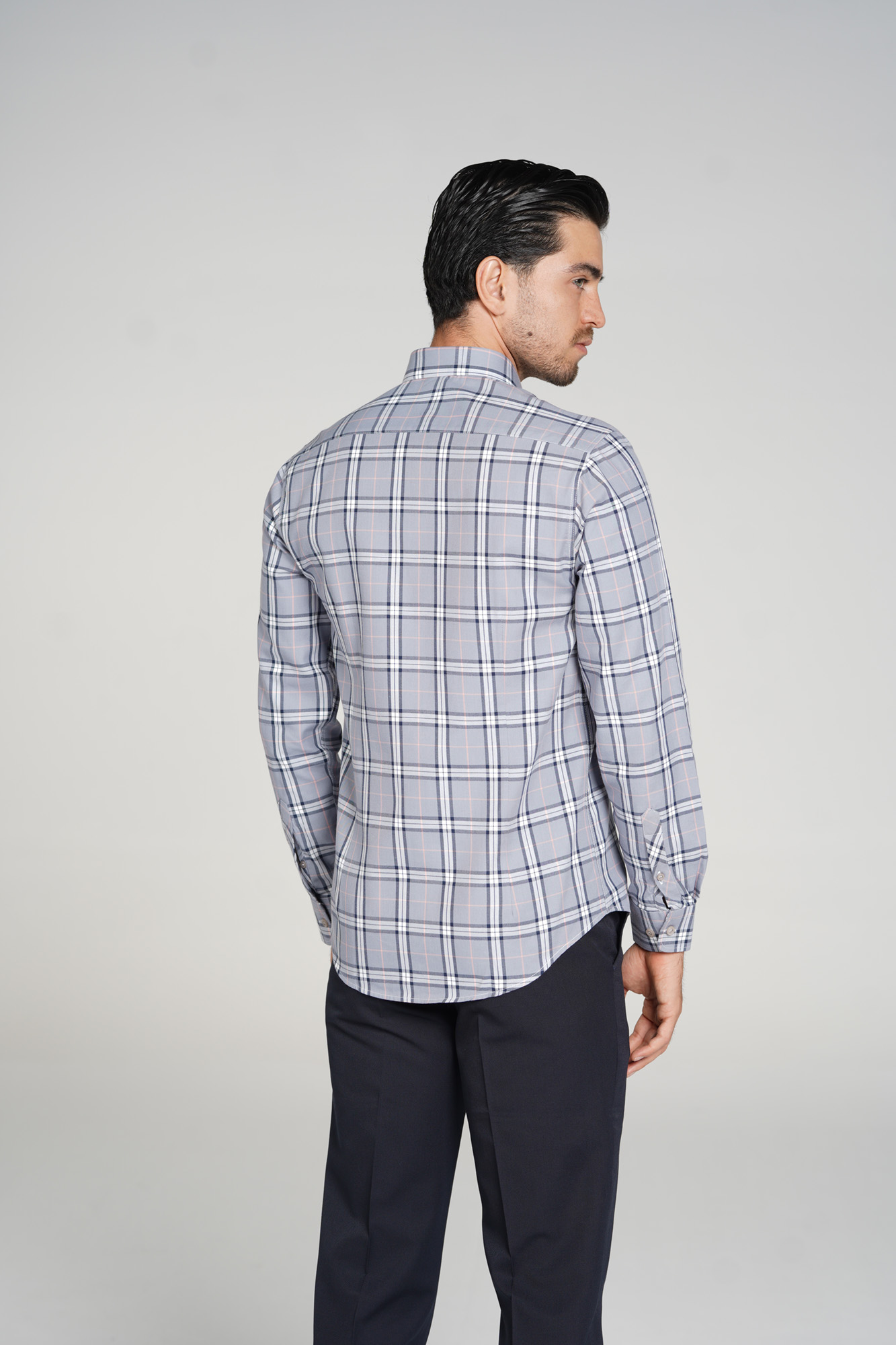 پیراهن چهارخانه