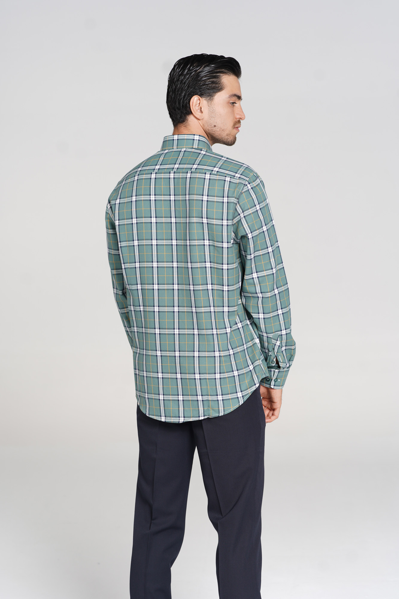 پیراهن چهارخانه