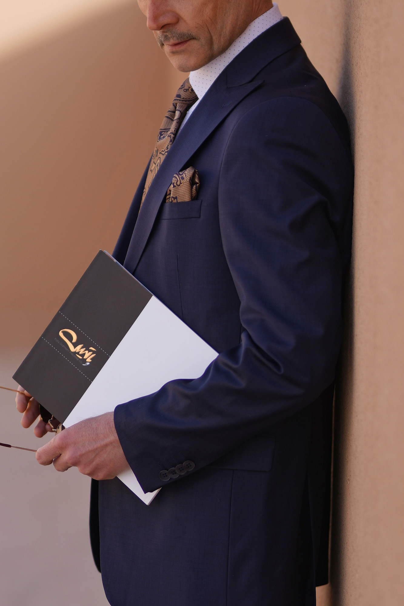 کت شلوار کلاسیک آلتین