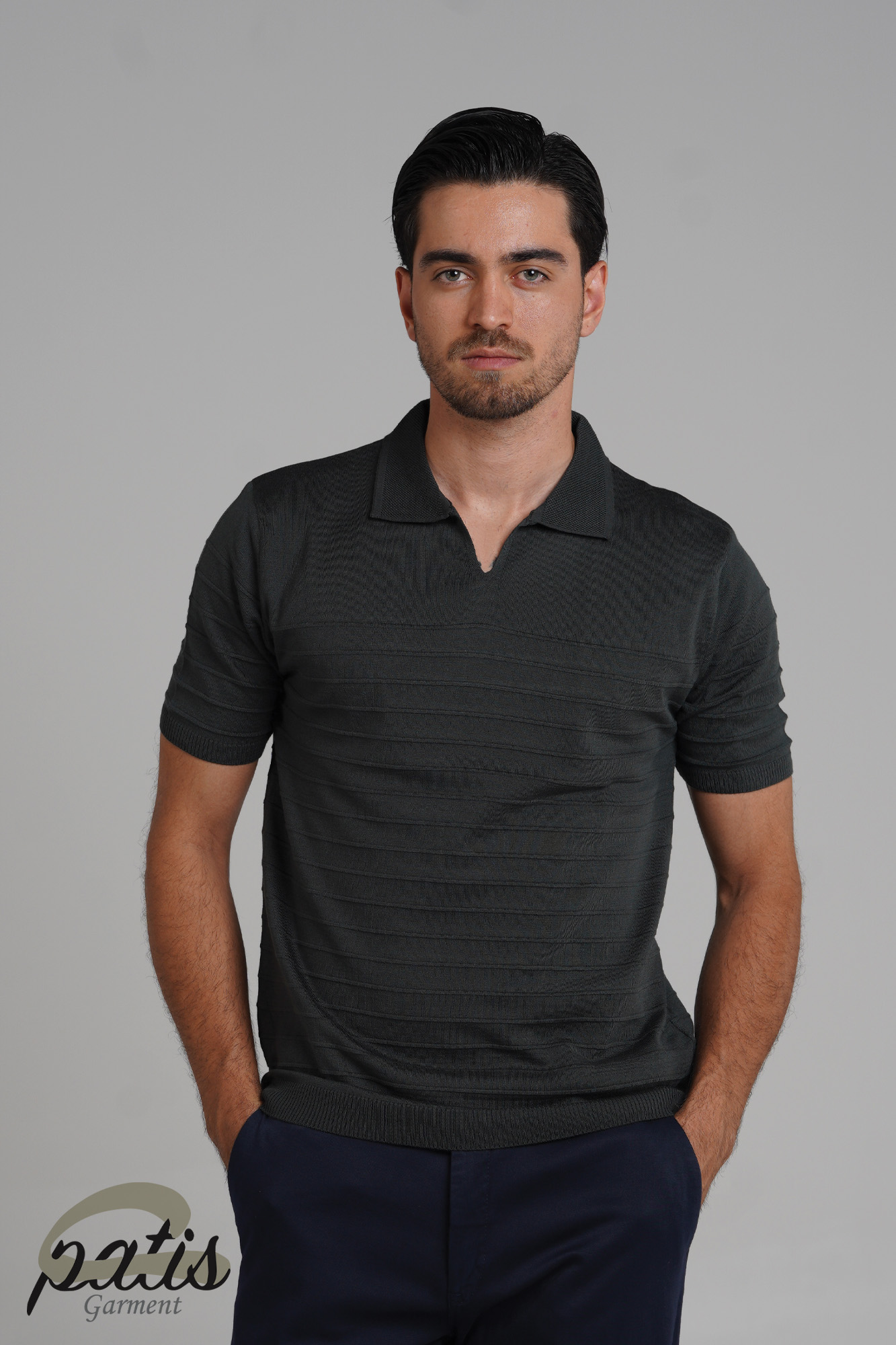 پولوشرت یقه باز