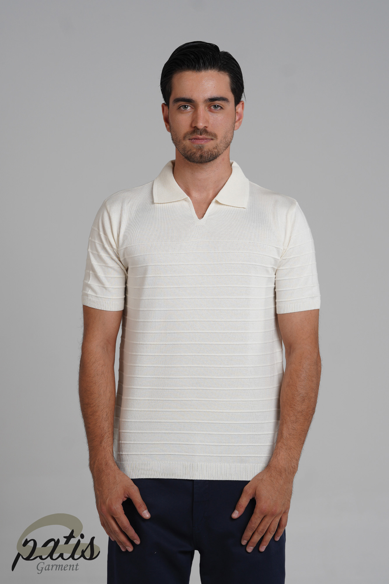 پولوشرت یقه باز